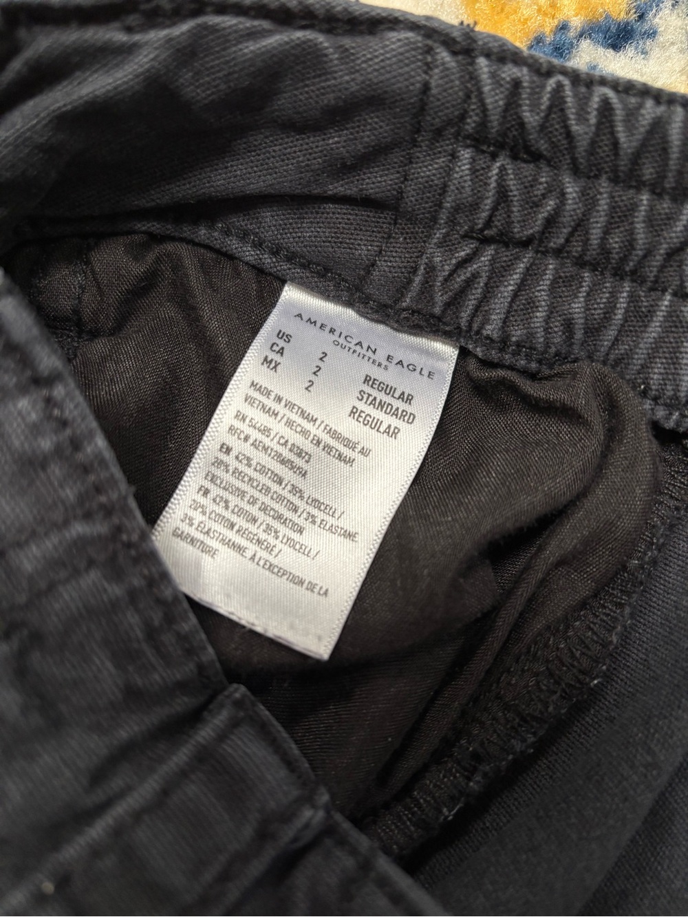 American Eagle Outfitters Black Cargo Pants - Picture 3 of 4